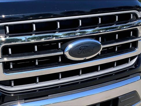 Used 2023 Ford F150 Lariat w/ Trailer Tow Package AWD/4WD image 32