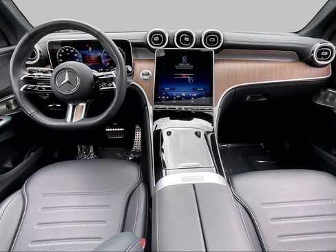 Used 2024 Mercedes-Benz GLC 300 4MATIC image 15
