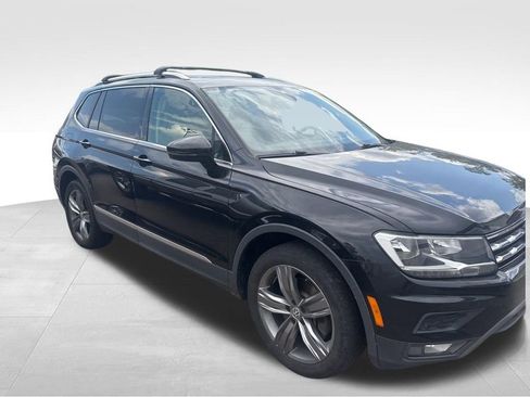 Used 2021 Volkswagen Tiguan SEL FWD image 19