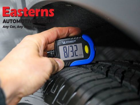 Used 2023 Ford Explorer XLT w/ Equipment Group 202A image 28