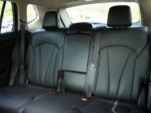 Used 2017 Buick Envision Premium w/ Driver Confidence Package AWD/4WD image 18