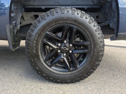 Used 2019 Chevrolet Silverado 1500 Custom Trail Boss w/ Custom Convenience Package AWD/4WD image 21