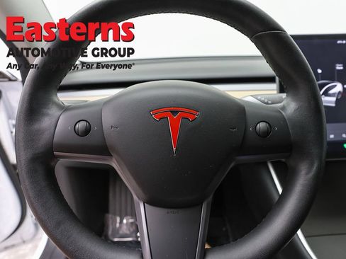 Used 2019 Tesla Model 3 Standard Range RWD image 10