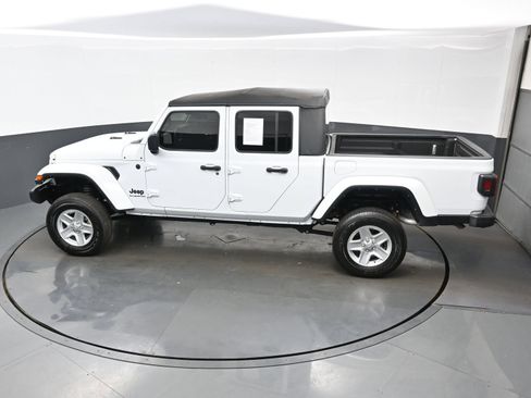 Used 2022 Jeep Gladiator Sport AWD/4WD image 34