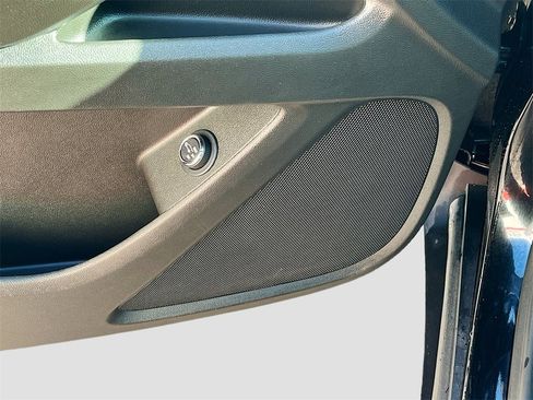 Used 2023 Chevrolet Traverse LT w/ LPO, Floor Liner Package image 19