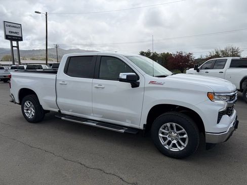 New 2026 Chevrolet Silverado 1500 LT w/ Z71 Off-Road Package image 3