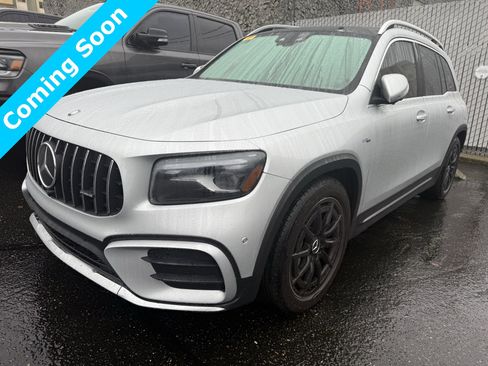 Used 2024 Mercedes-Benz GLB 35 AMG 4MATIC image 3