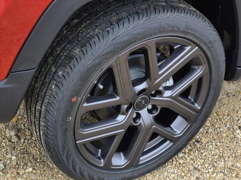 New 2026 Jeep Compass Latitude AWD/4WD image 8