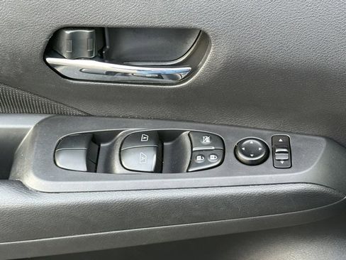 Certified 2023 Nissan Kicks SV image 22