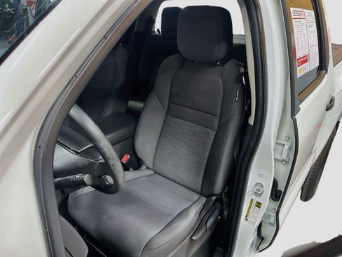 Used 2024 Nissan Frontier S w/ Technology Package AWD/4WD image 18