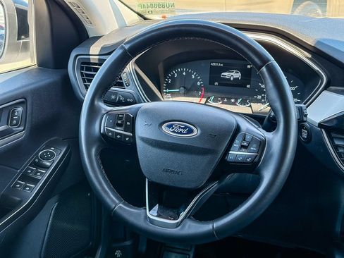 Used 2022 Ford Escape SE w/ SE Sport Appearance Package FWD image 18