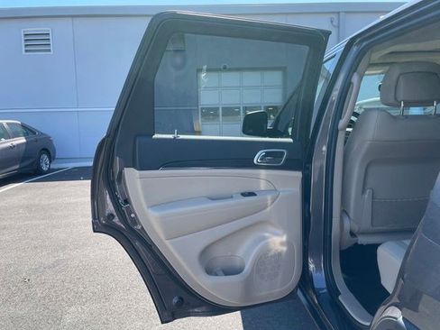 Certified 2021 Jeep Grand Cherokee Limited AWD/4WD image 28