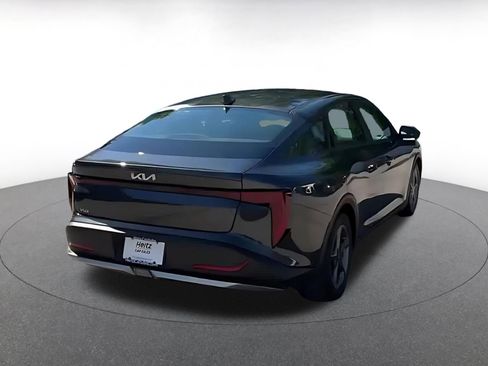 Used 2025 Kia K4 FWD image 11