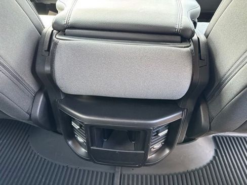Used 2023 RAM 1500 Big Horn AWD/4WD image 29