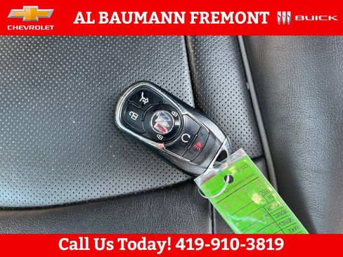 Used 2021 Buick Enclave Avenir w/ Avenir Technology Package FWD image 29