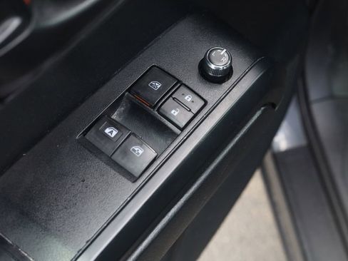 Used 2018 Toyota Tacoma SR w/ SR Convenience Package AWD/4WD image 13