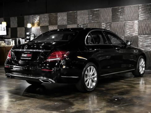 Used 2017 Mercedes-Benz E 300 image 8