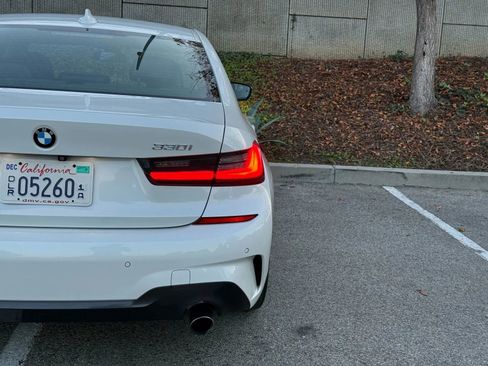 Used 2019 BMW 330i Sedan w/ M Sport Package image 16