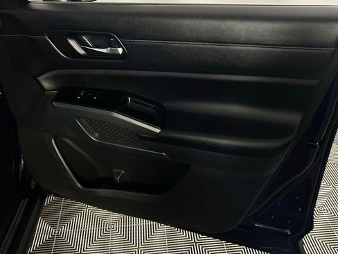 Used 2023 Nissan Pathfinder SL image 32