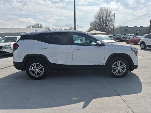 Used 2023 GMC Terrain SLE w/ LPO, Floor Liner Package image 5