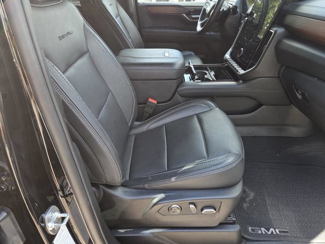 Used 2025 GMC Yukon Denali AWD/4WD image 47