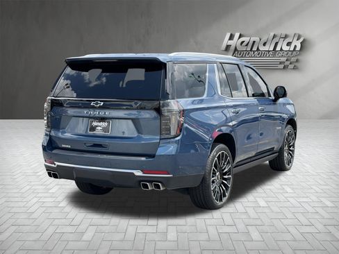 Used 2025 Chevrolet Tahoe High Country AWD/4WD image 10