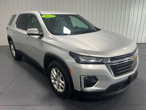 Used 2022 Chevrolet Traverse LS image 17