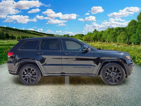 Certified 2019 Jeep Grand Cherokee Altitude RWD image 7