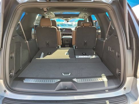New 2026 Chevrolet Tahoe High Country AWD/4WD image 6