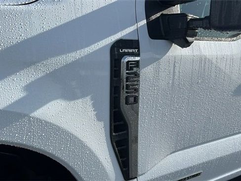 New 2025 Ford F250 Lariat w/ FX4 Off-Road Package image 12