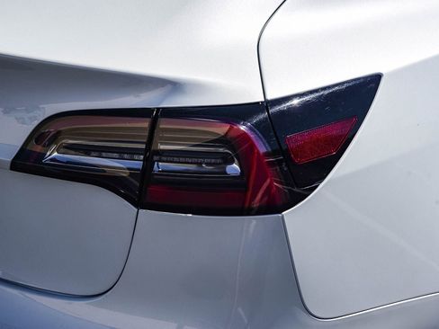 Used 2022 Tesla Model 3 image 7