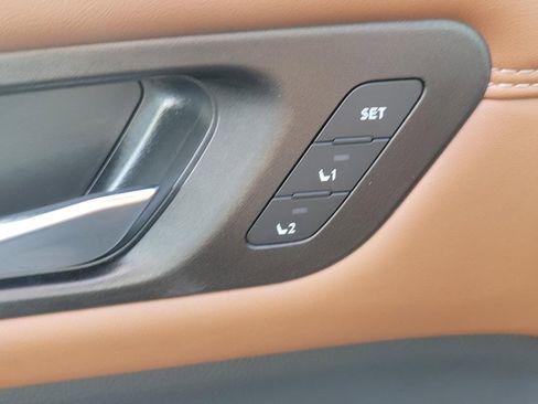 Used 2024 Nissan Pathfinder Platinum AWD/4WD image 36