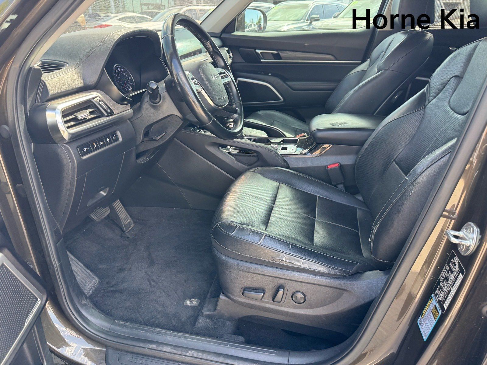 Used 2022 Kia Telluride EX w/ EX Premium Package FWD image 10