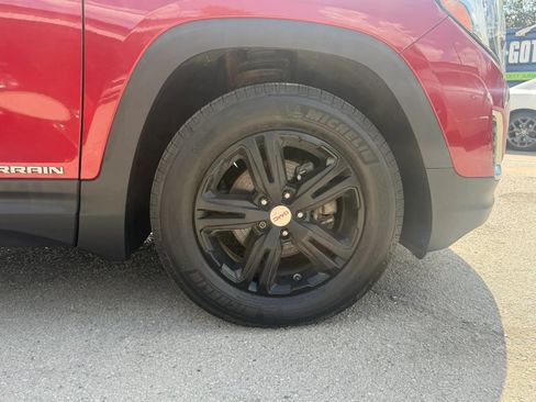 Used 2018 GMC Terrain SLE w/ Driver Convenience Package FWD image 28