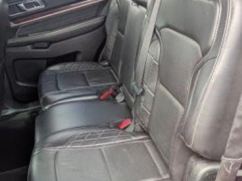 Used 2019 Ford Explorer Platinum AWD/4WD image 14