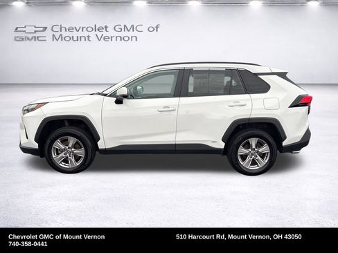 Used 2024 Toyota RAV4 XLE w/ Convenience Package AWD/4WD image 4