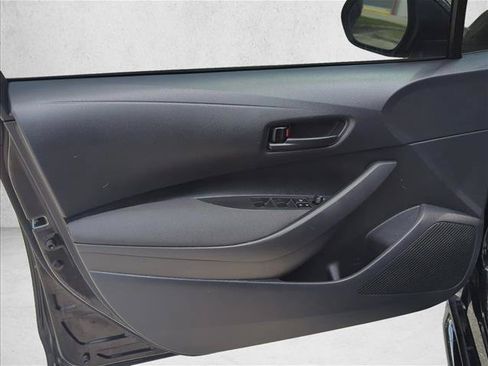 Certified 2025 Toyota Corolla LE FWD image 10