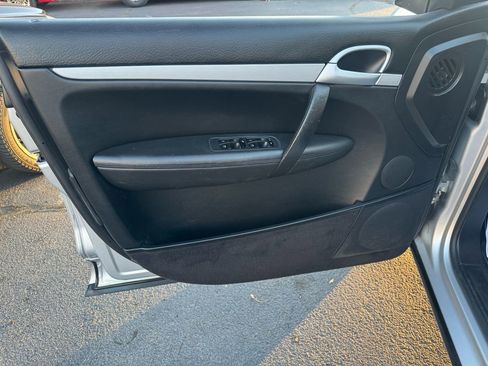 Used 2006 Porsche Cayenne image 17