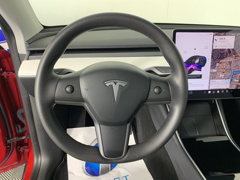 Used 2020 Tesla Model Y Long Range AWD/4WD image 18