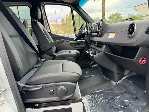 New 2026 Mercedes-Benz Sprinter 2500 image 21
