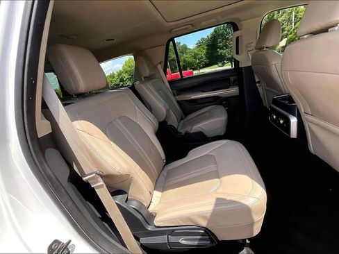 Used 2022 Ford Expedition Limited RWD image 27
