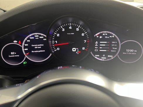 Certified 2023 Porsche Cayenne AWD/4WD image 18