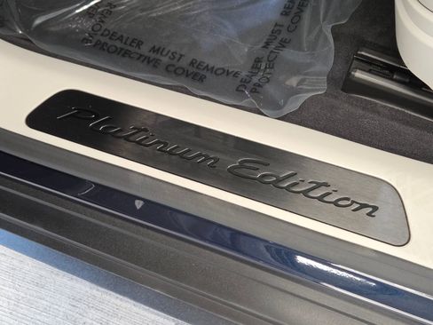 Certified 2023 Porsche Panamera 4 Platinum Edition image 17