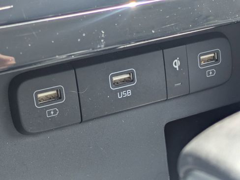 Used 2024 Kia Carnival SX Prestige FWD image 26
