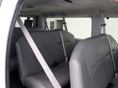 Used 2012 Ford E-350 and Econoline 350 XL w/ Interior Upgrade Pkg image 15
