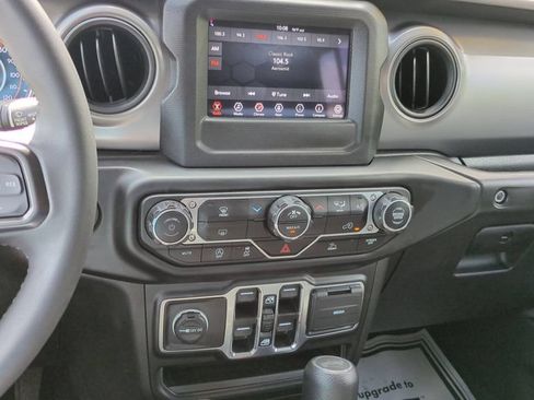 Used 2023 Jeep Wrangler Unlimited Sport AWD/4WD image 17