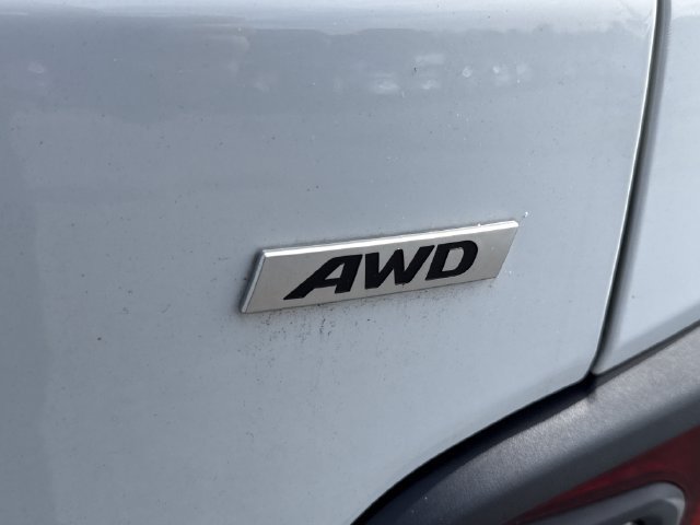 Used 2019 Hyundai Kona SEL AWD/4WD image 14
