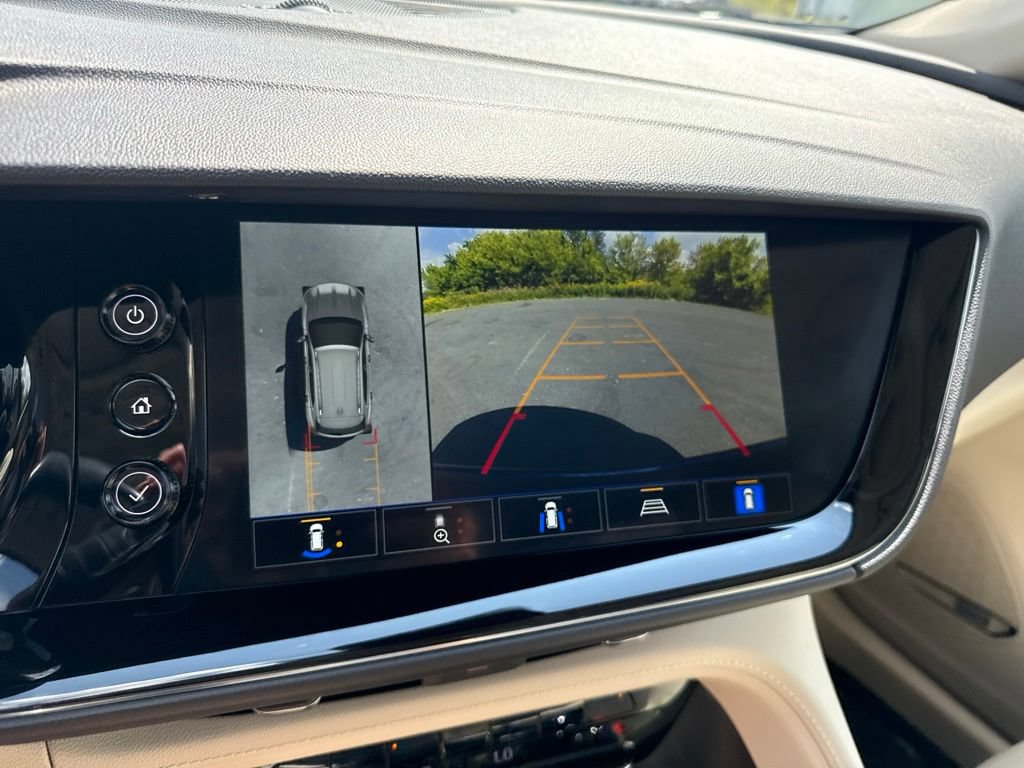 Used 2022 Buick Envision Avenir w/ Technology Package II AWD/4WD image 37