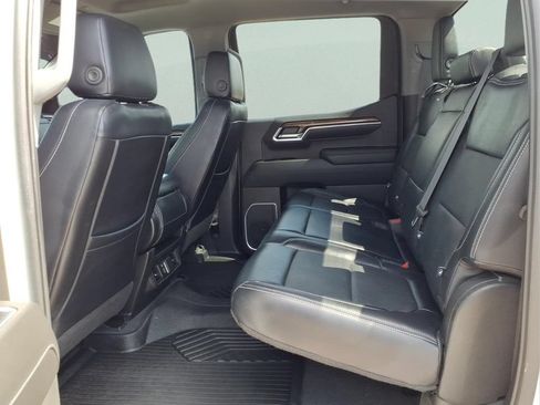 Used 2022 Chevrolet Silverado 1500 LT Trail Boss AWD/4WD image 13