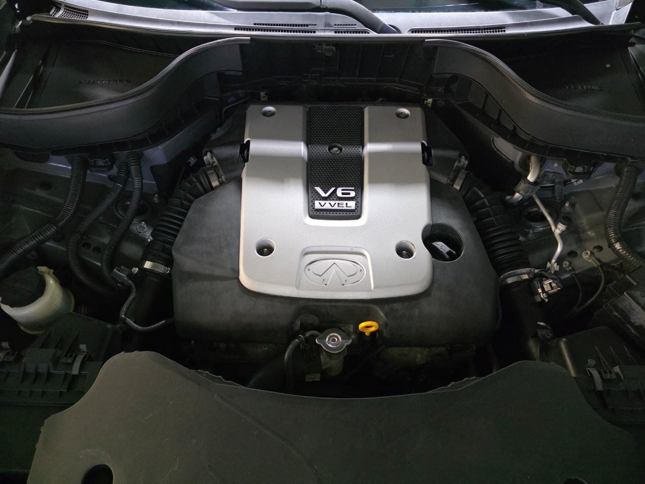 Used 2013 INFINITI FX37 AWD w/ Premium Pkg image 40